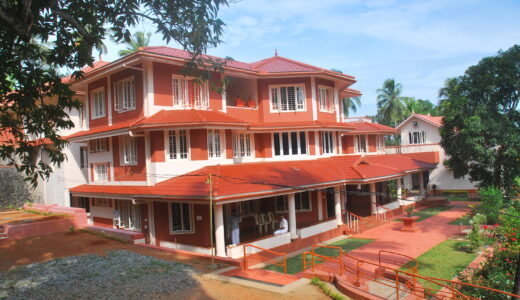 Narayanashram Tapovanam, Kerala
